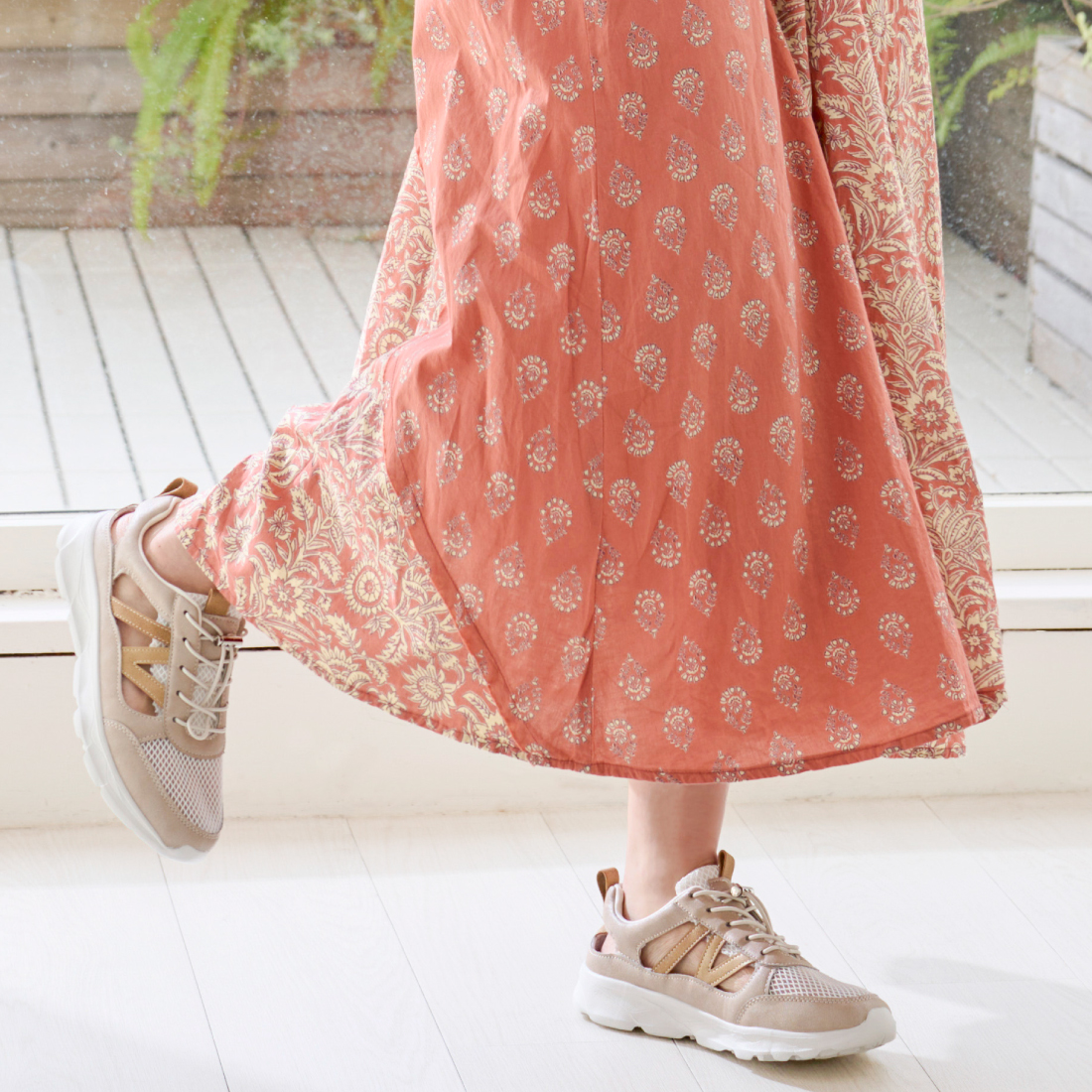 エアロメッシュ透かしスニーカーIC261101