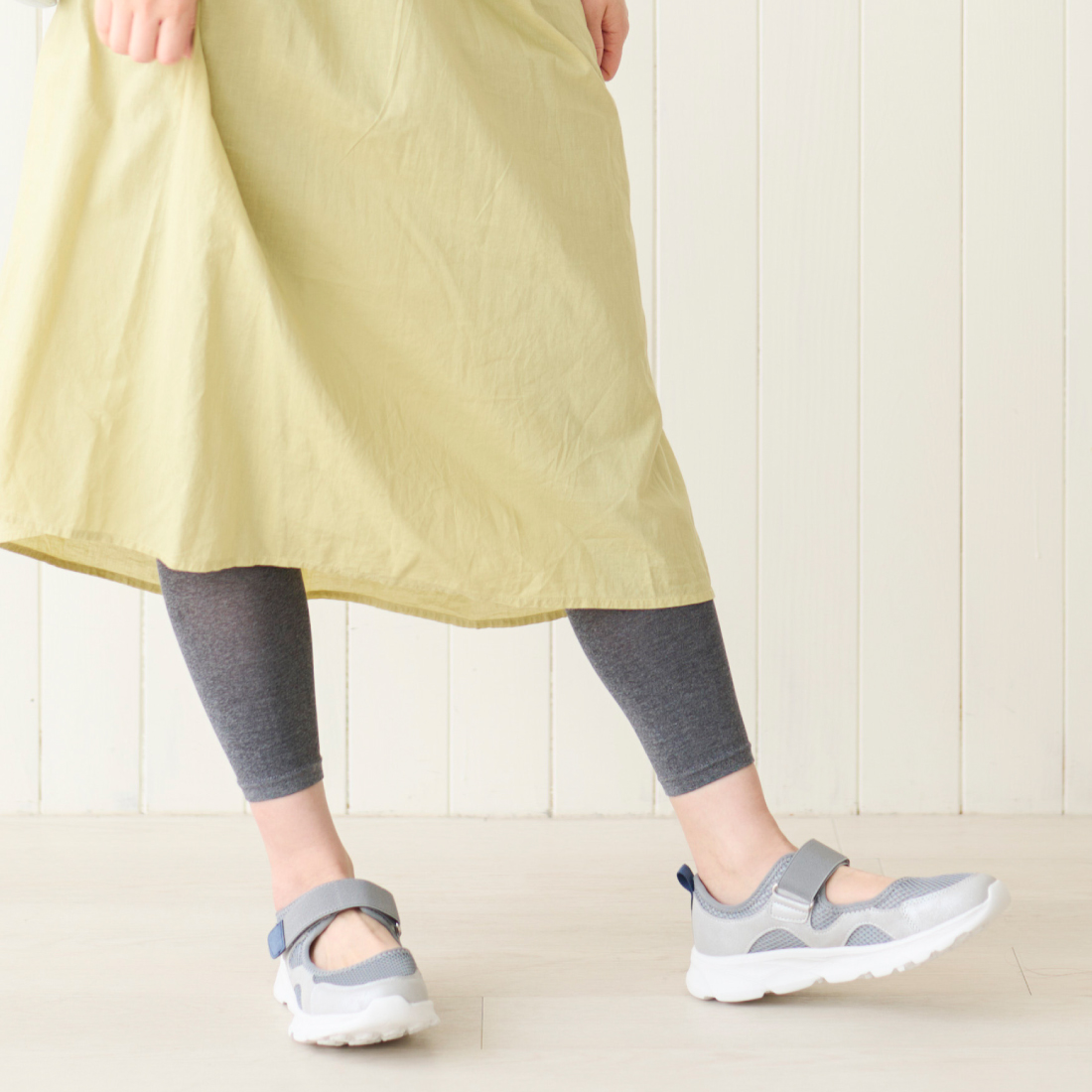 エアロゴムベルトスニーカーIC261116