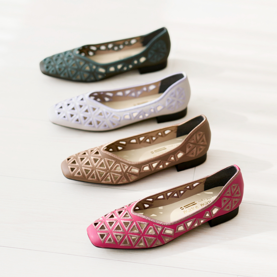 さんかく刺しゅうフラットシューズSE261606